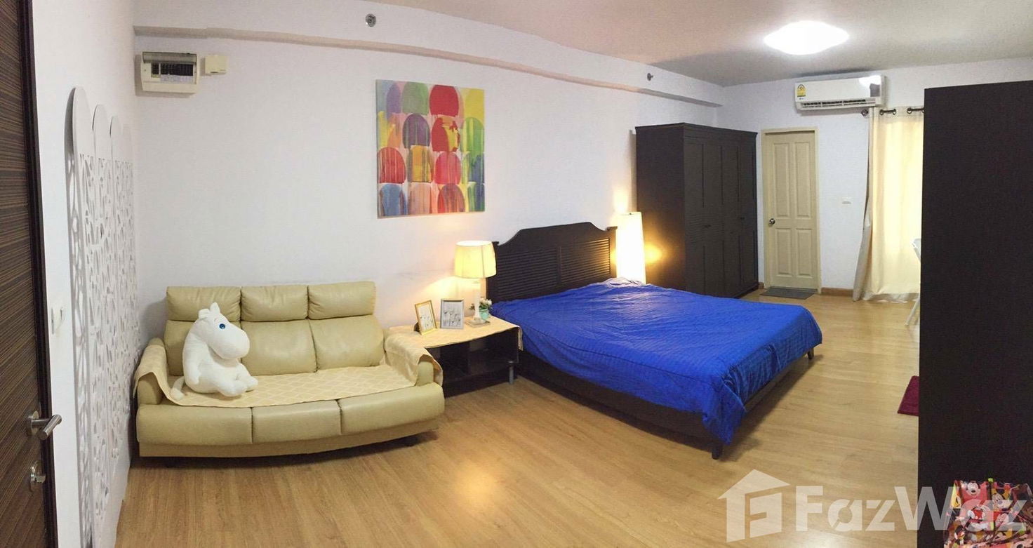 picture Grab an Unbeatable Deal! 34 SQM Piece of Heaven at ฿2.5m in Central Bangkok - 1/7