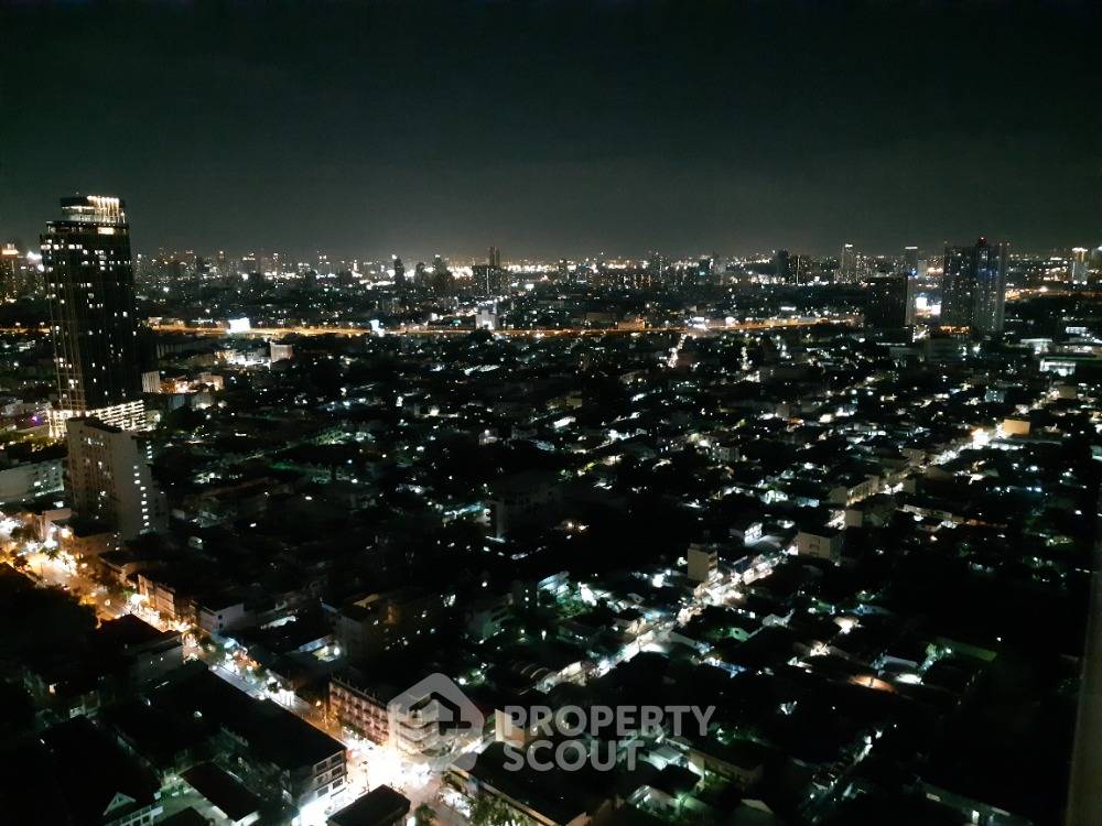 picture 3-BR Condo at Menam Residences in Wat Phraya Krai (ID 1817057) - 11/12