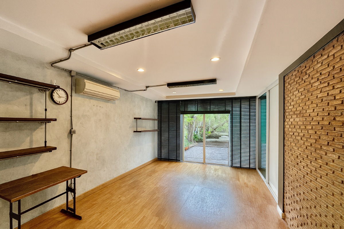 รูป ขายบ้านเดี่ยว Courtyard Villa พระราม 9 – วงแหวน สภาพดีเยี่ยม พร้อมเข้าอยู่ทันที - รูปที่ 6/19