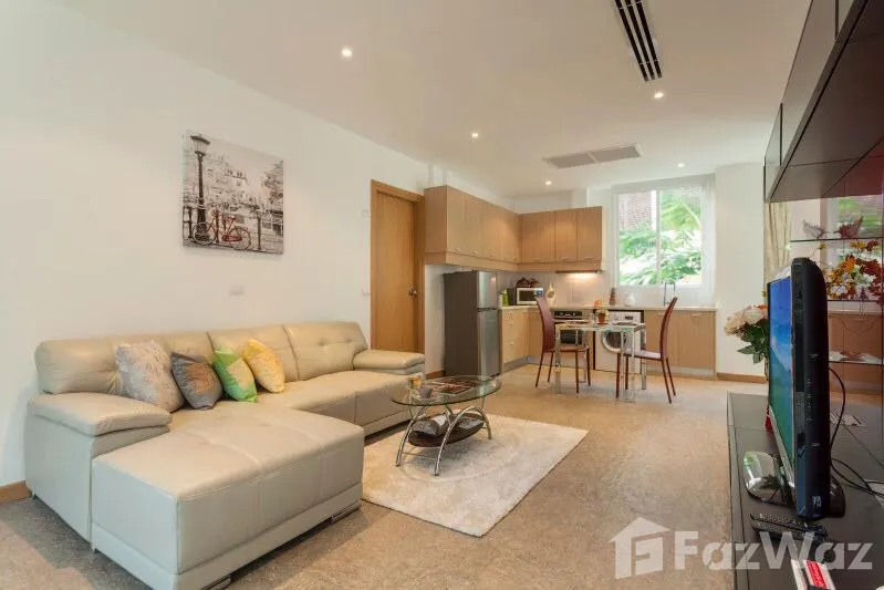 Spacious 2 bed Freehold condo with Semi Private Garden 5363341