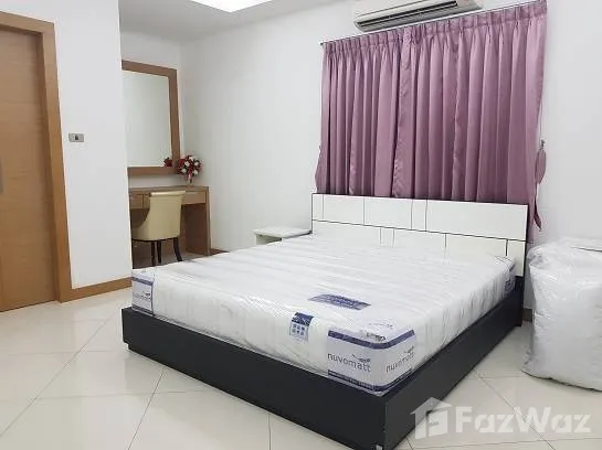 รูป วิลล่าให้เช่า 5 ห้องนอน ในโครงการ กรีนฟิลด์ วิลล่า 4 5611296 - รูปที่ 11/12