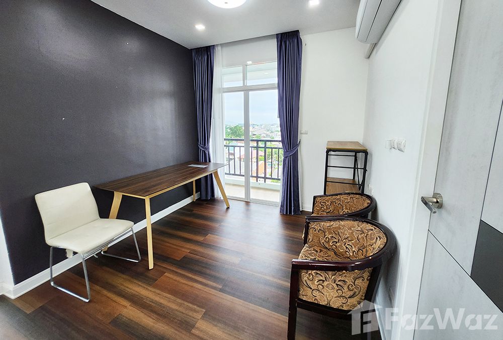 picture THE BEST 2 bedroom penthouse TOP floor CORNER Unit - 8/29