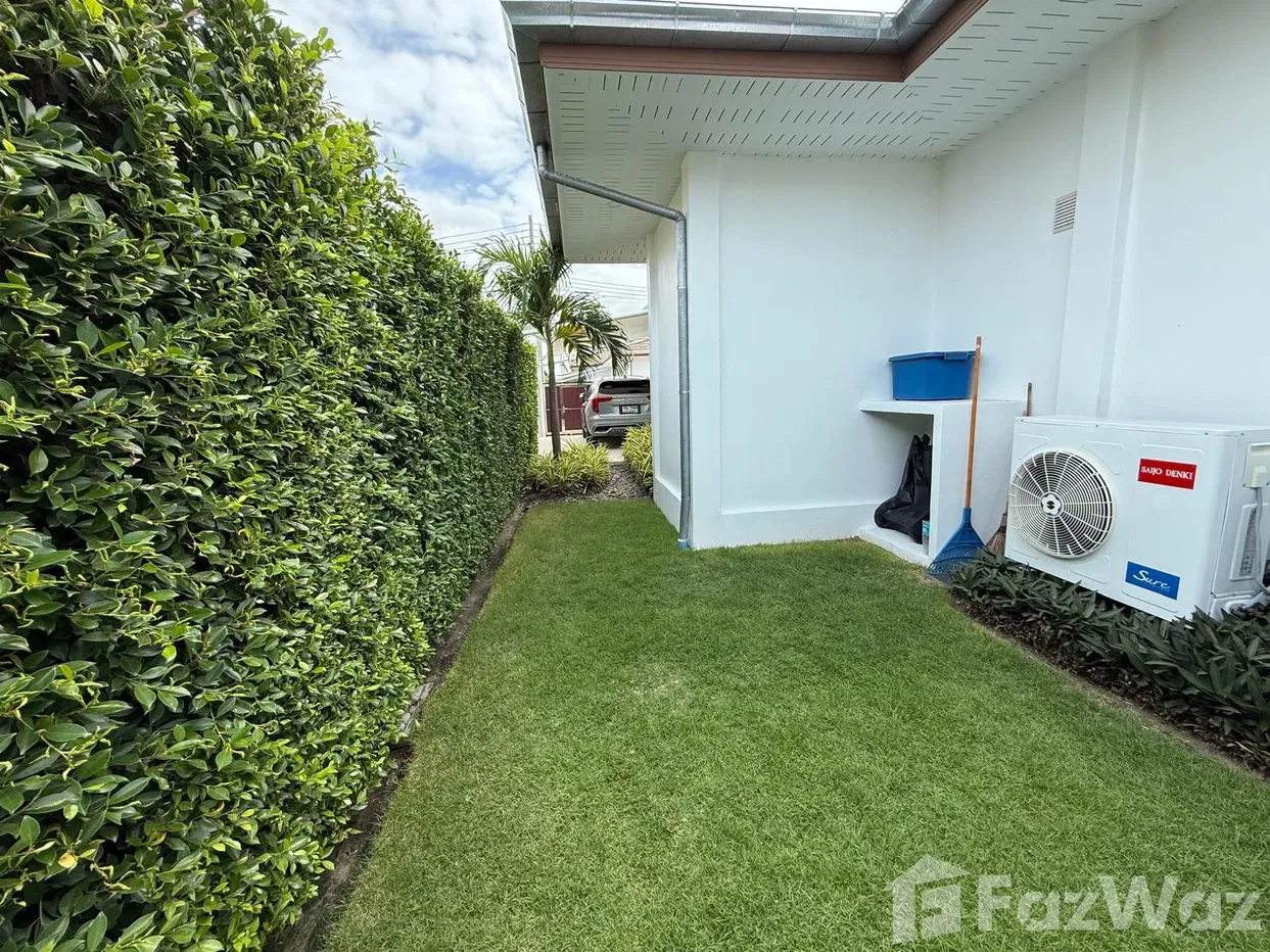 picture Spacious 3 bed 2 bath Home with Scenic Views and Privacy - 9/50