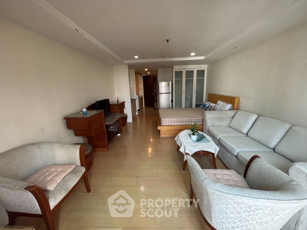 picture 1-BR Condo at The Trendy Condominium near BTS Nana (ID 2053321) - 1/16