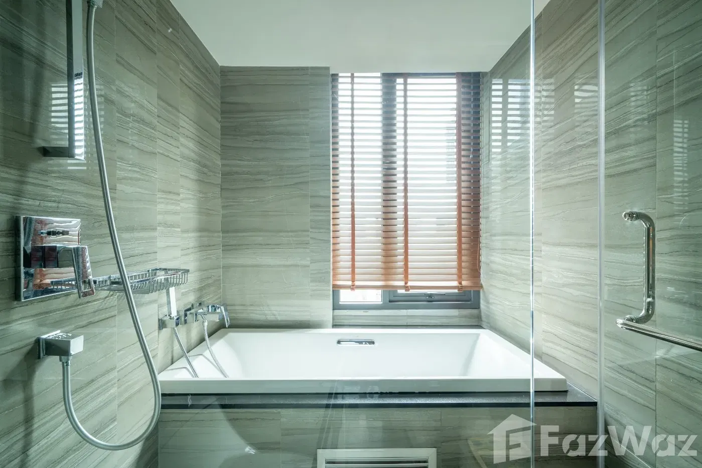 picture Executive low-rise top floor living - 23/26