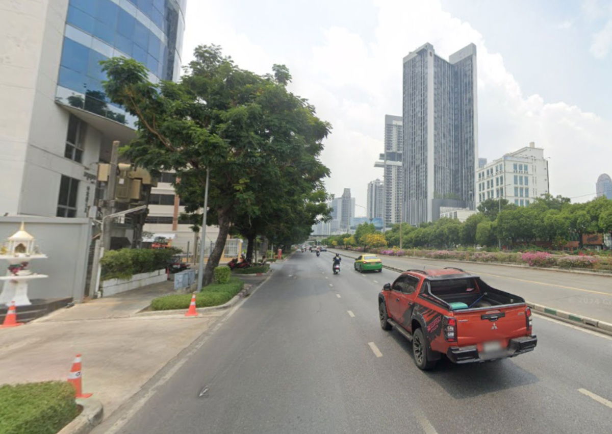 รูป ขายที่ดินพร้อมอาคารสำนักงาน 7 ชั้น มีลิฟต์ในตัว ถนนนราธิวาสราชนครินทร์  - รูปที่ 2/4