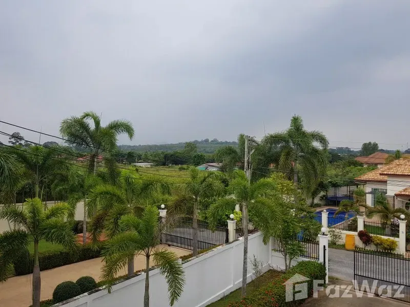 picture 4 Bedroom Villa for sale at Lakeside Court - 45/48