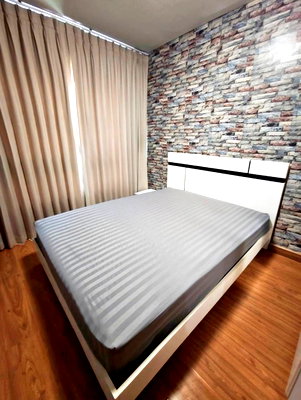 Condos for rent : Nice, affordable room for rent in Building B, Origins Rama 2, next to the Electricity Authority, with 2 air conditioners.