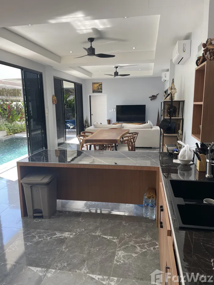 picture 3 Bedroom Villa for sale in Rawai, Phuket - 4/25