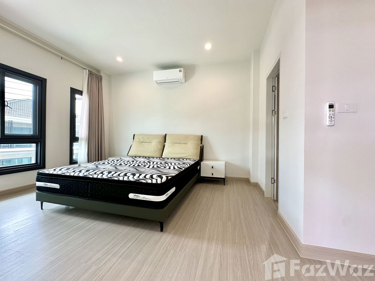 picture 4 Bedroom Luxury House for Sale at Supalai Lake Ville - 17/19