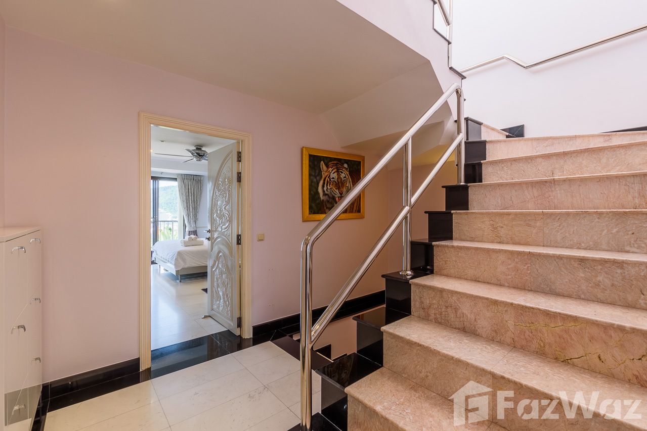 picture Stunning seaview townhouse with shared pool and garden. - 12/30