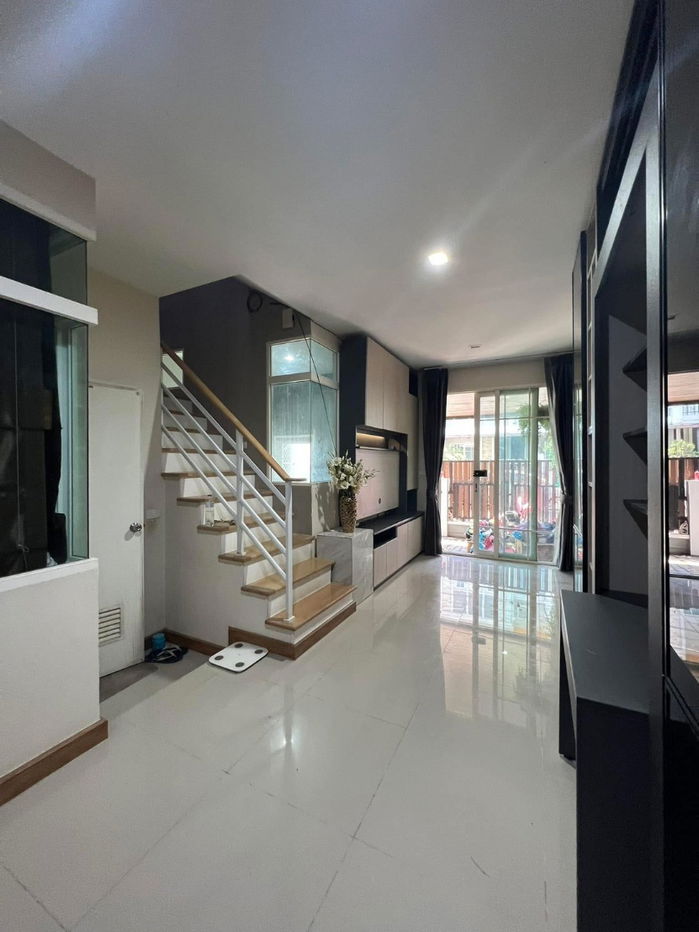 รูป 🏡 ให้เช่า หมู่บ้านโกลเด้นทาวน์ รามอินทรา – คู้บอน ราคาเช่า 15,000 บาท/เดือน (รวมค่าส่วนกลางแล้ว) - รูปที่ 13/17