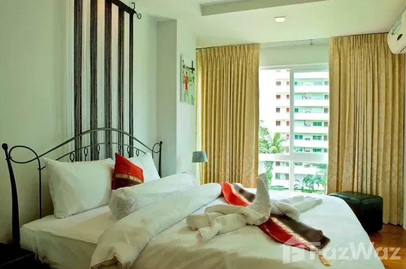 picture Foreign freehold Penthouse with 4 bedrooms in Patong beach - 8/26