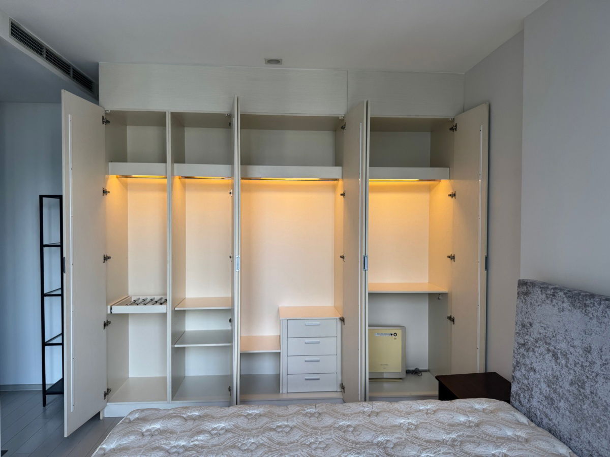 picture For Rent Condo Noble Ploenchit  fully furnished (S15-5481) - 8/11