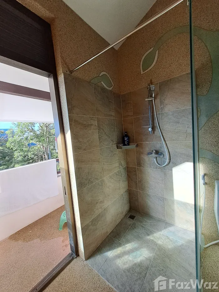 picture reduced! 4 Bedroom Villa at Royal Garden - 29/47