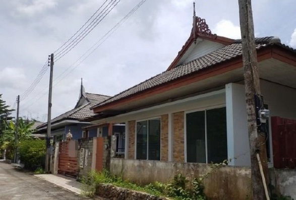 picture FOR SALE  HOUSE PROPERTY  1800000 BAHT. - 2/8