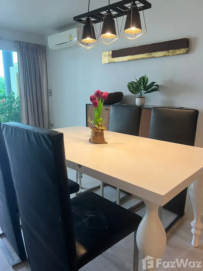 picture Large 2 Bedroom Condo for sale - 8/21
