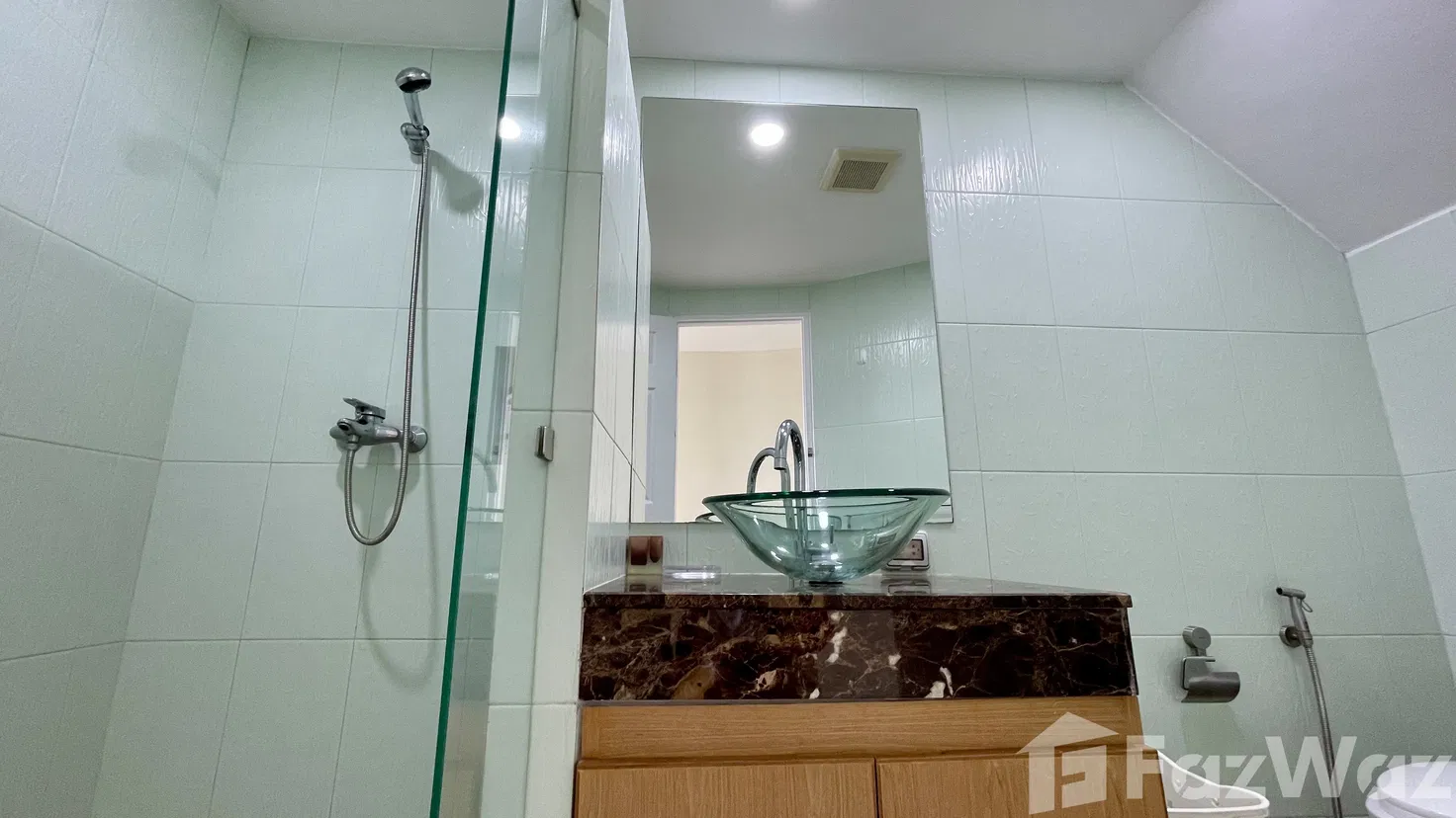 picture 2 bedroom Seaview condominium in Kata - 11/16