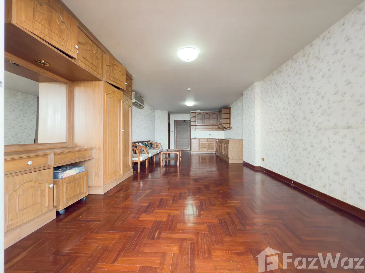 picture Sea view large studio in Park Beach condo for sale - 3/11