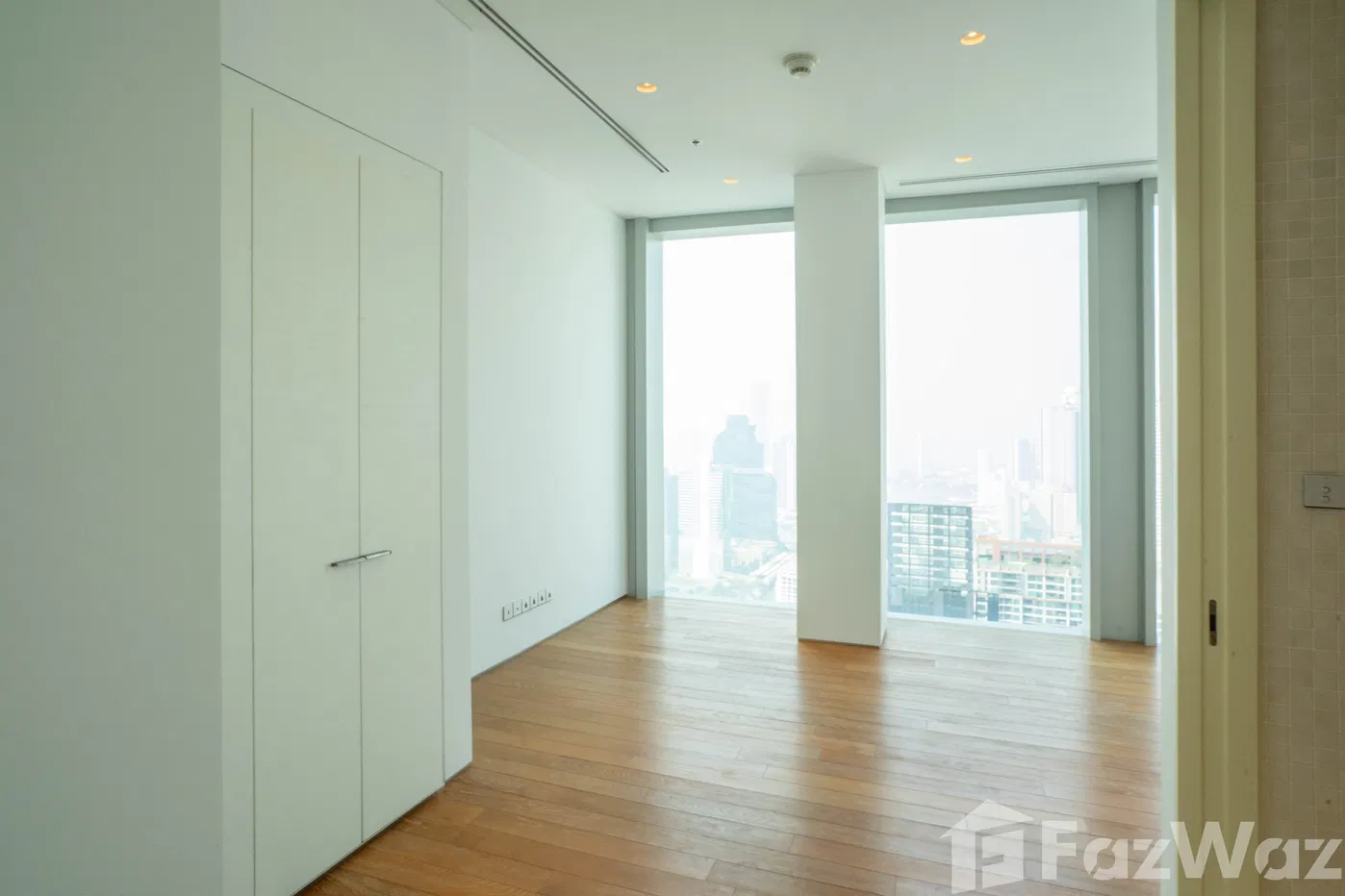picture Amazing Pet Friendly Duplex For Sale - 14/35