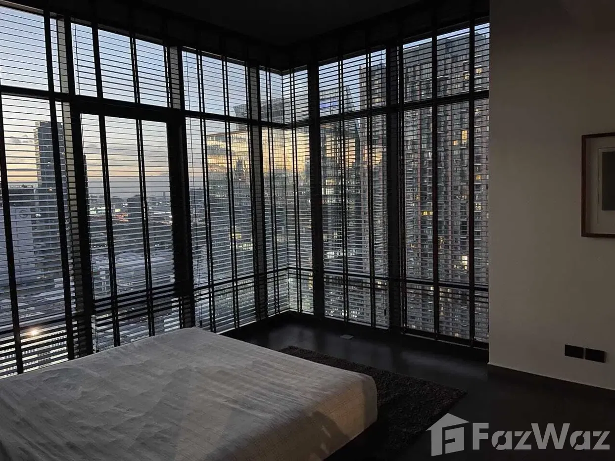 picture 2 bedroom corner unit and unblock view - 3/10