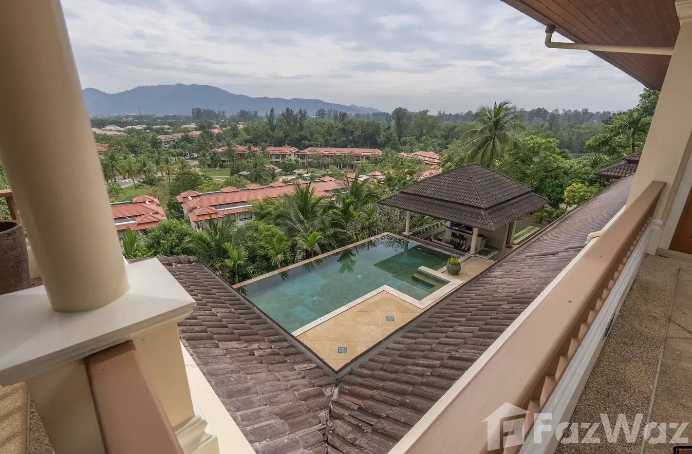 picture 5 Bedroom villa at Lakewood - 10/26