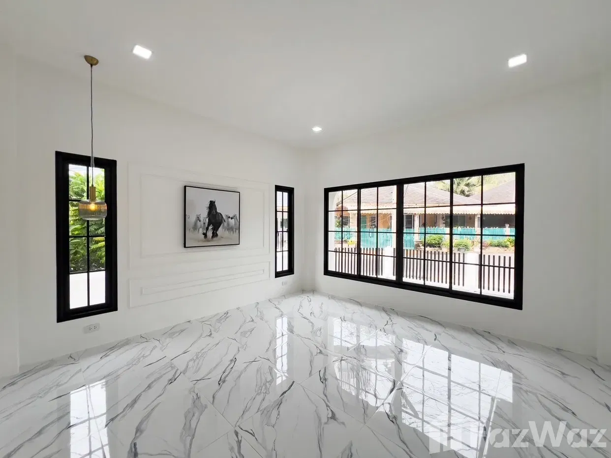 picture Detached 3-Bedroom Renovated Corner Unit in Neramit 3 - 5/16