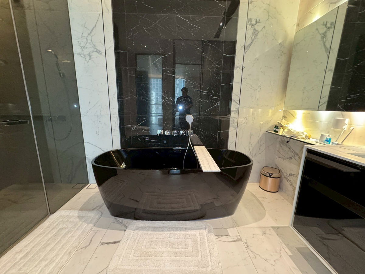 รูป The Bangkok Thonglor 2 bedrooms NICE DECORATION READY TO MOVE IN - รูปที่ 8/11