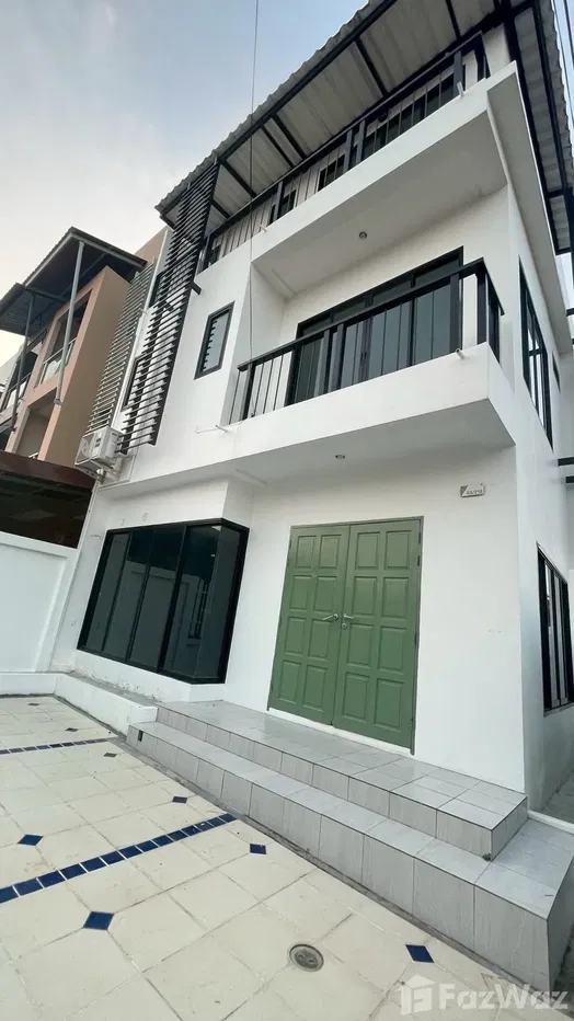 picture 5 Bedroom Townhouse for sale in Wichit, Phuket - 1/9