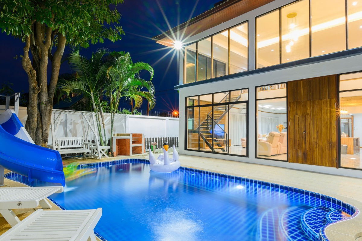 รูป  Luxury Pool Villa For rent near jomtien beach - รูปที่ 1/13