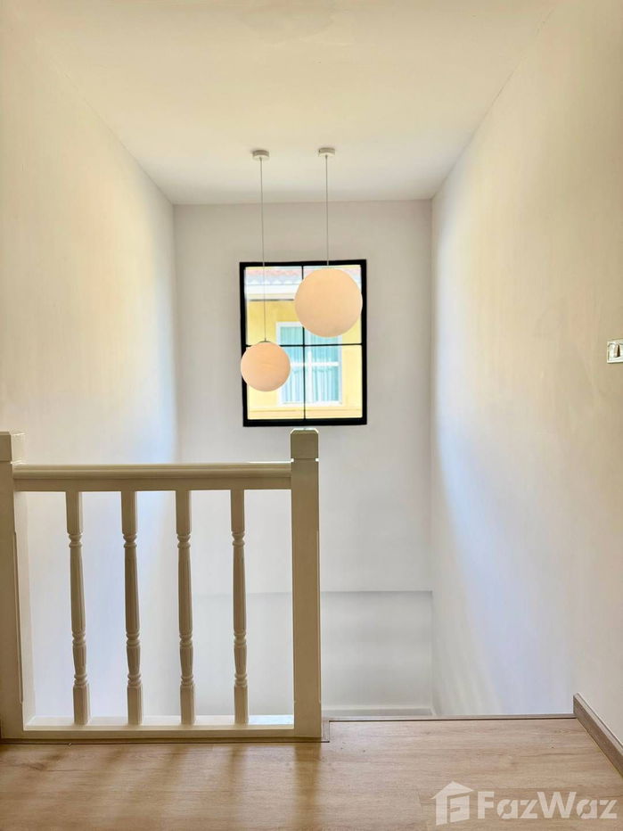 picture 4-Bedroom Corner House in Land and House, Chalong - 10/21