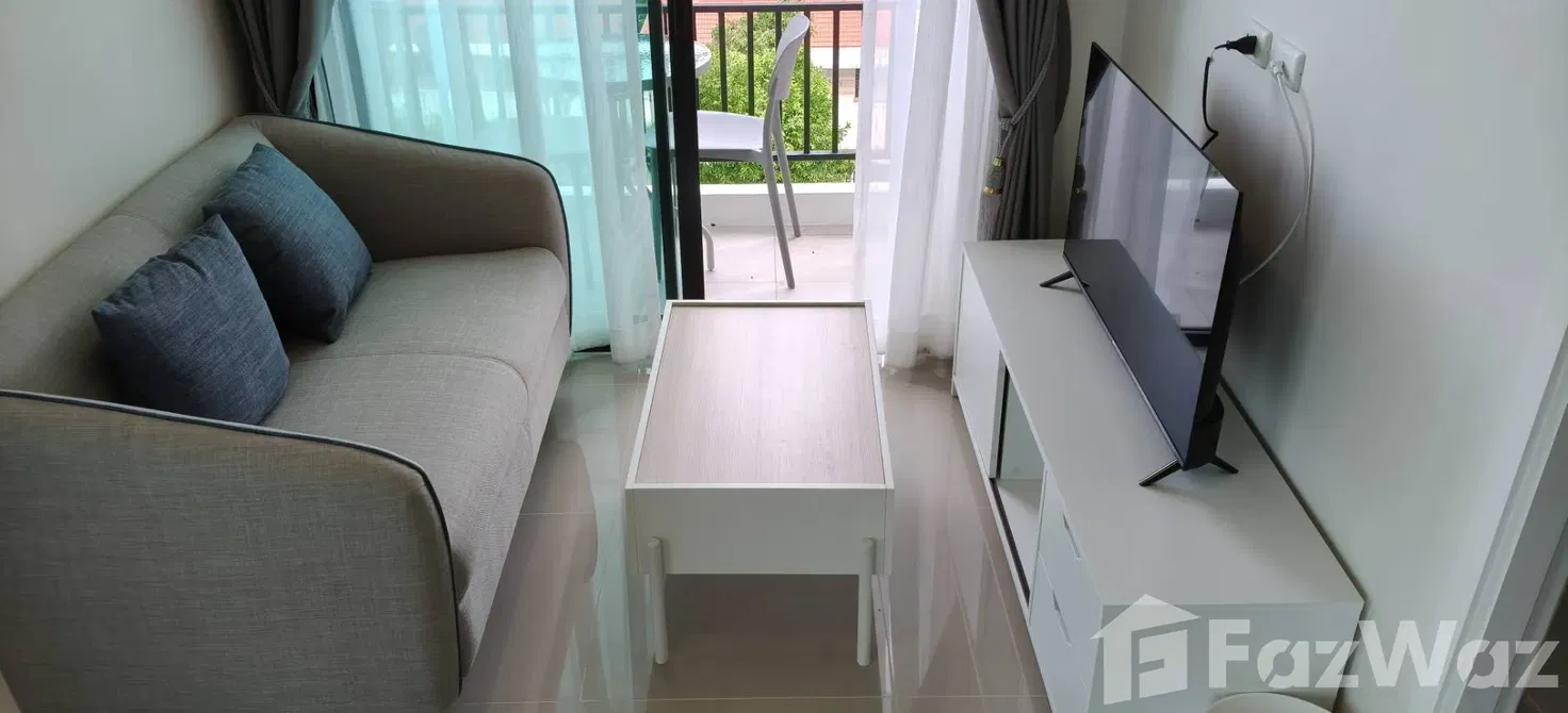picture Fully furnished top floor condo with great city view - 8/10