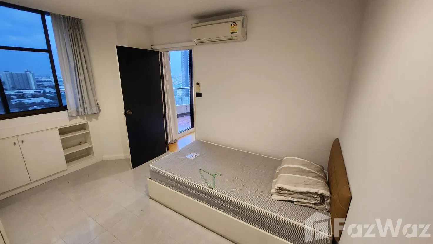 picture 3 Bedroom Condo for sale at Supalai Place - 4/12
