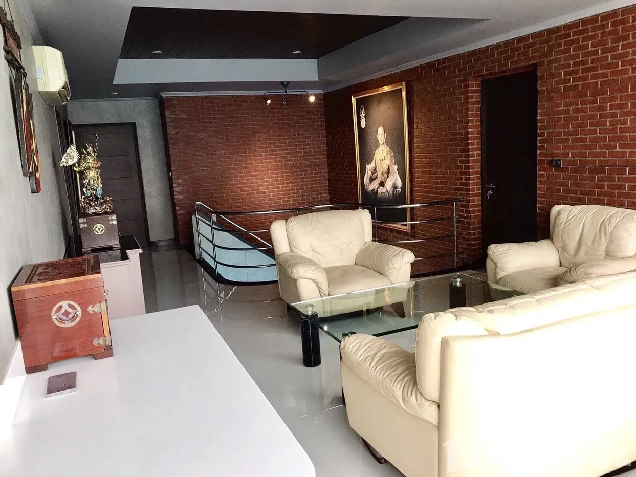picture 2-Storey Penthouse for Sale at Jomtien Plaza Condotel - 24/29