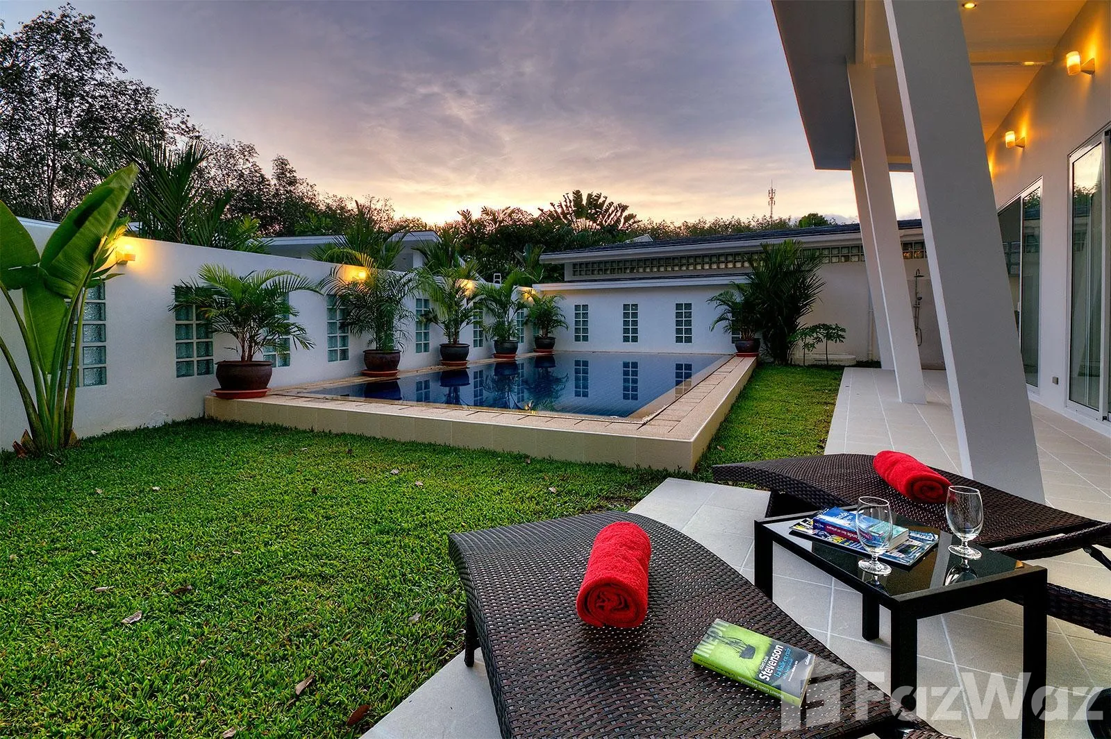 3-Bedroom Private Pool Villa in a Quiet Residential Area 28058