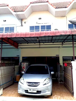 Townhouses for rent Bang Lamung Chonburi : 2 Bedroom Townhouse for rent in Nong Prue, Chon Buri