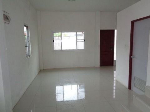 FOR SALE  TOWNHOUSE PROPERTY  2380000 BAHT.