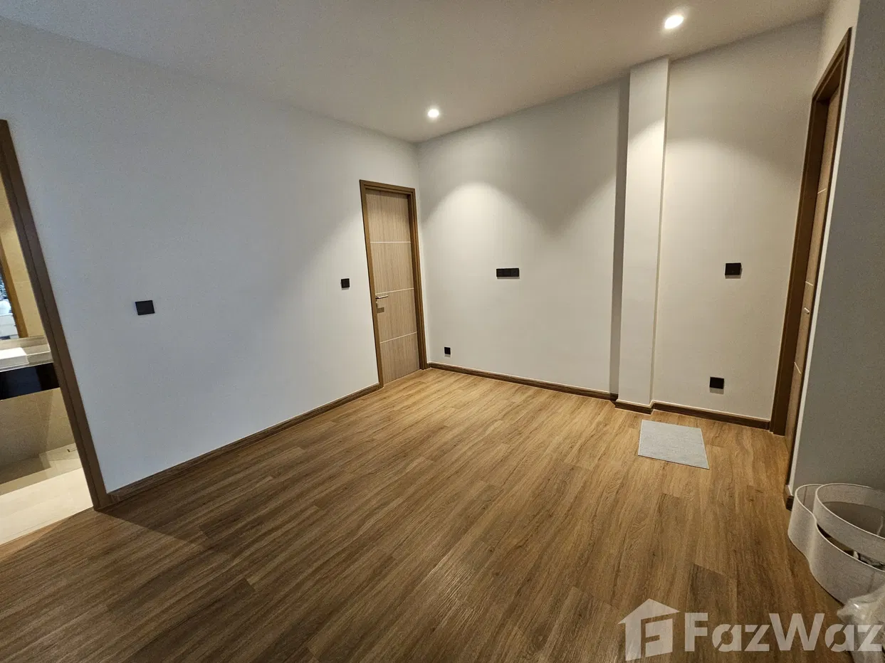 picture 4 Bedroom Villa for Rental at Nimman Village 1945046 - 8/19