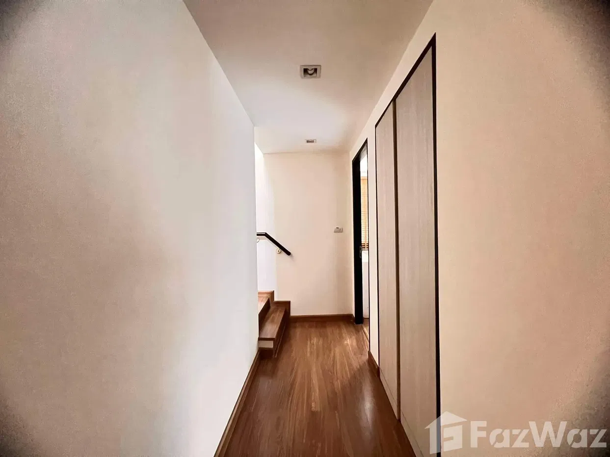 picture 3 bedroom townhouse located in Laguna area. - 14/23