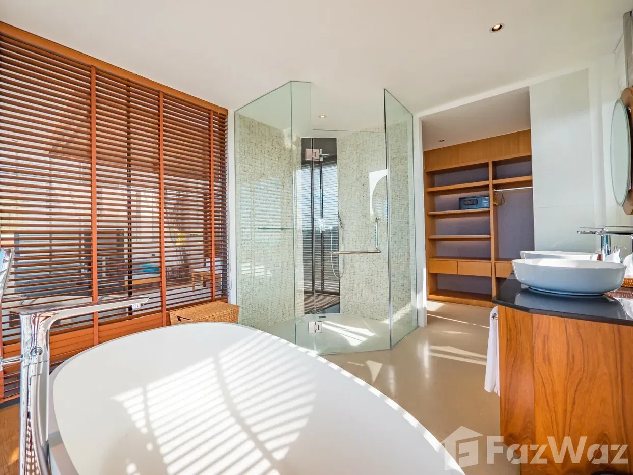 picture Modern 4 Bedroom Villa with Stunning Seaviews - 14/41