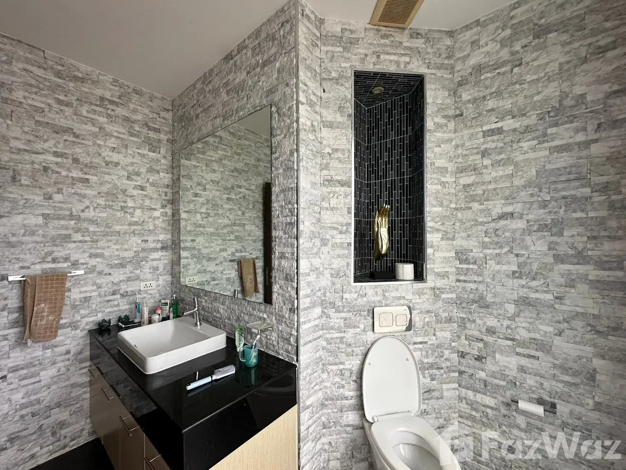 picture Red Mountain Luxury Villa,3 Beds with 1 Guesthouse For Sale - 17/31
