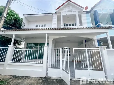 3 Bedroom Townhouse for rent at Tarn Tong Villa
