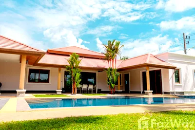 Houses for rent Srisoonthorn Road Phuket  : 4 Bedroom with 4.5 Bathroom Pool Villa