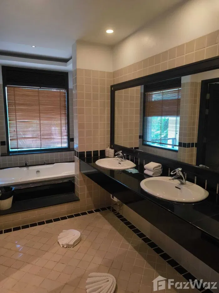picture Large 3 Bedroom apartment with Beach access - 31/36