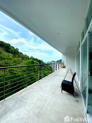 Condos for sale Phuket : Spacious 3 Bed Freehold Condo in Kamala