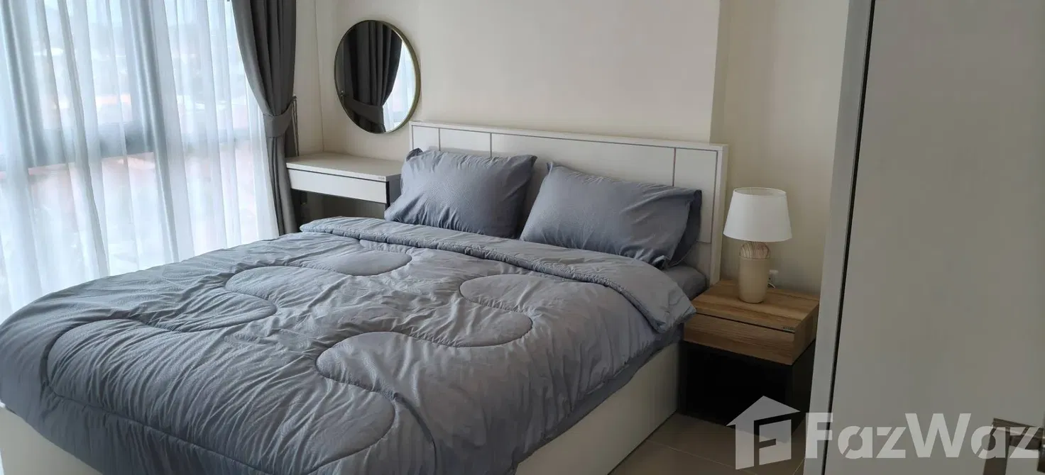 picture Fully furnished top floor condo with great city view - 6/10