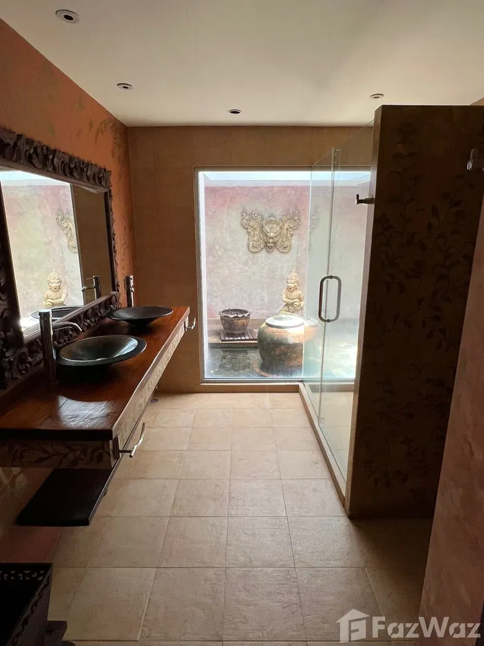 picture Stunning 2 Bed + Study Seaview Freehold Condo - 22/24