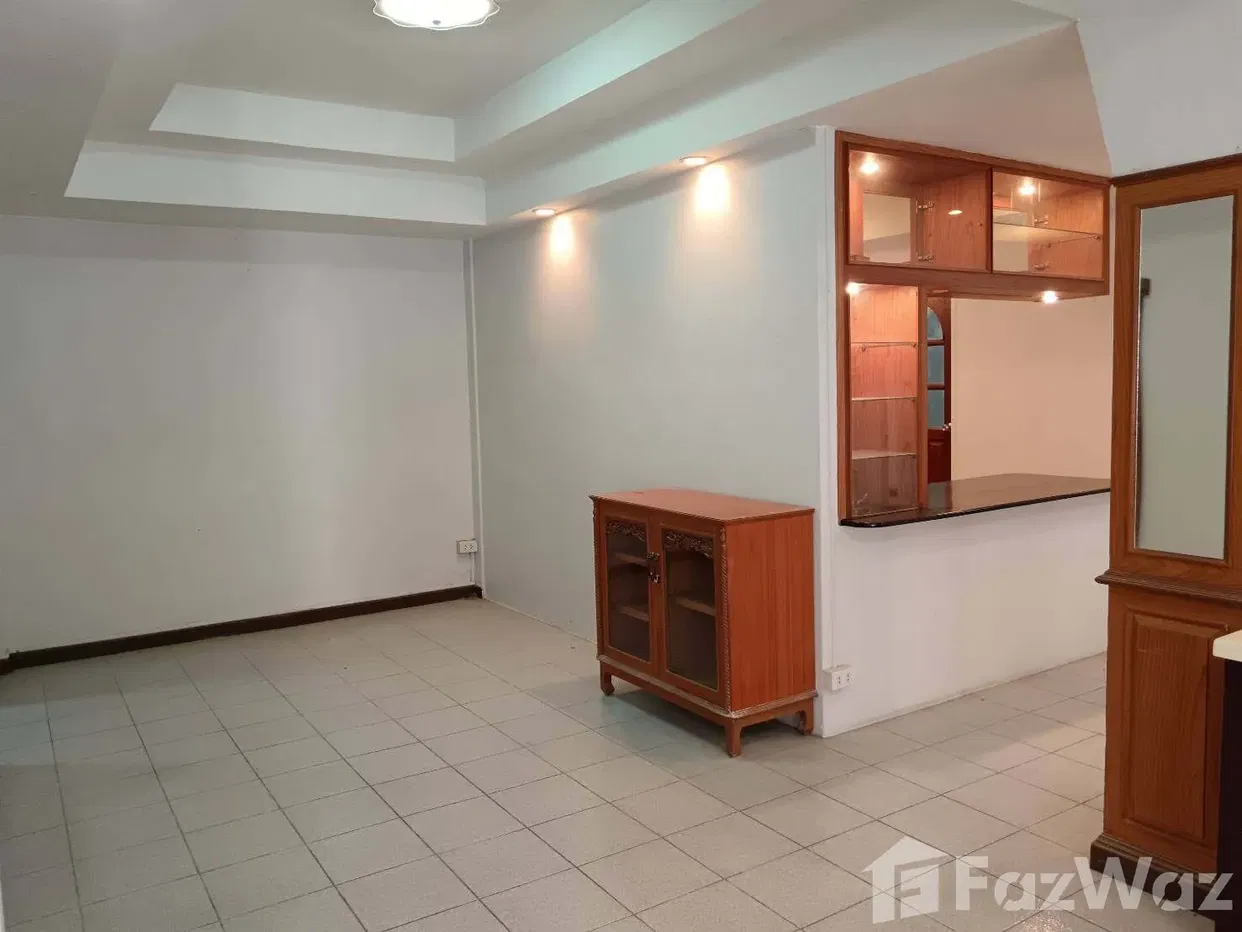 picture Karat Village for sale - 4/18