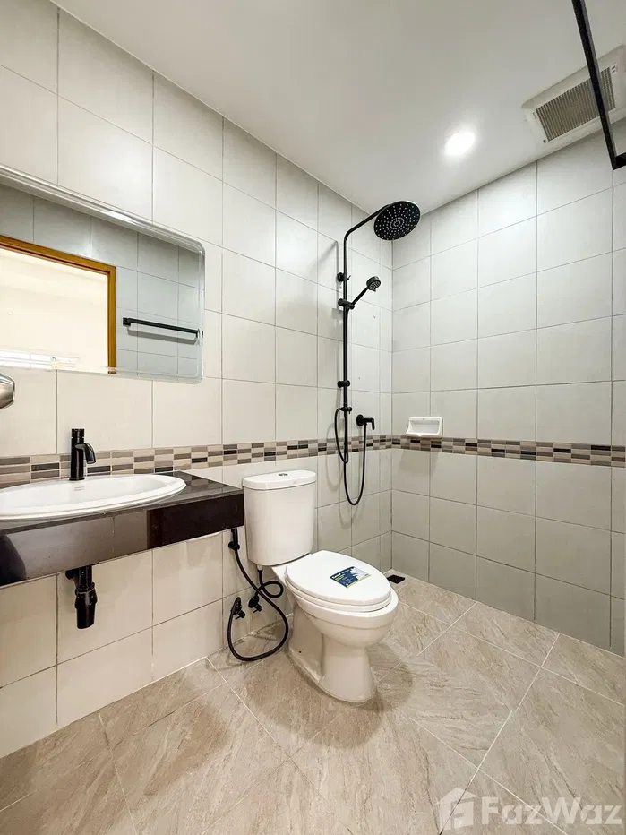 picture Newly Renovated House - 18/20