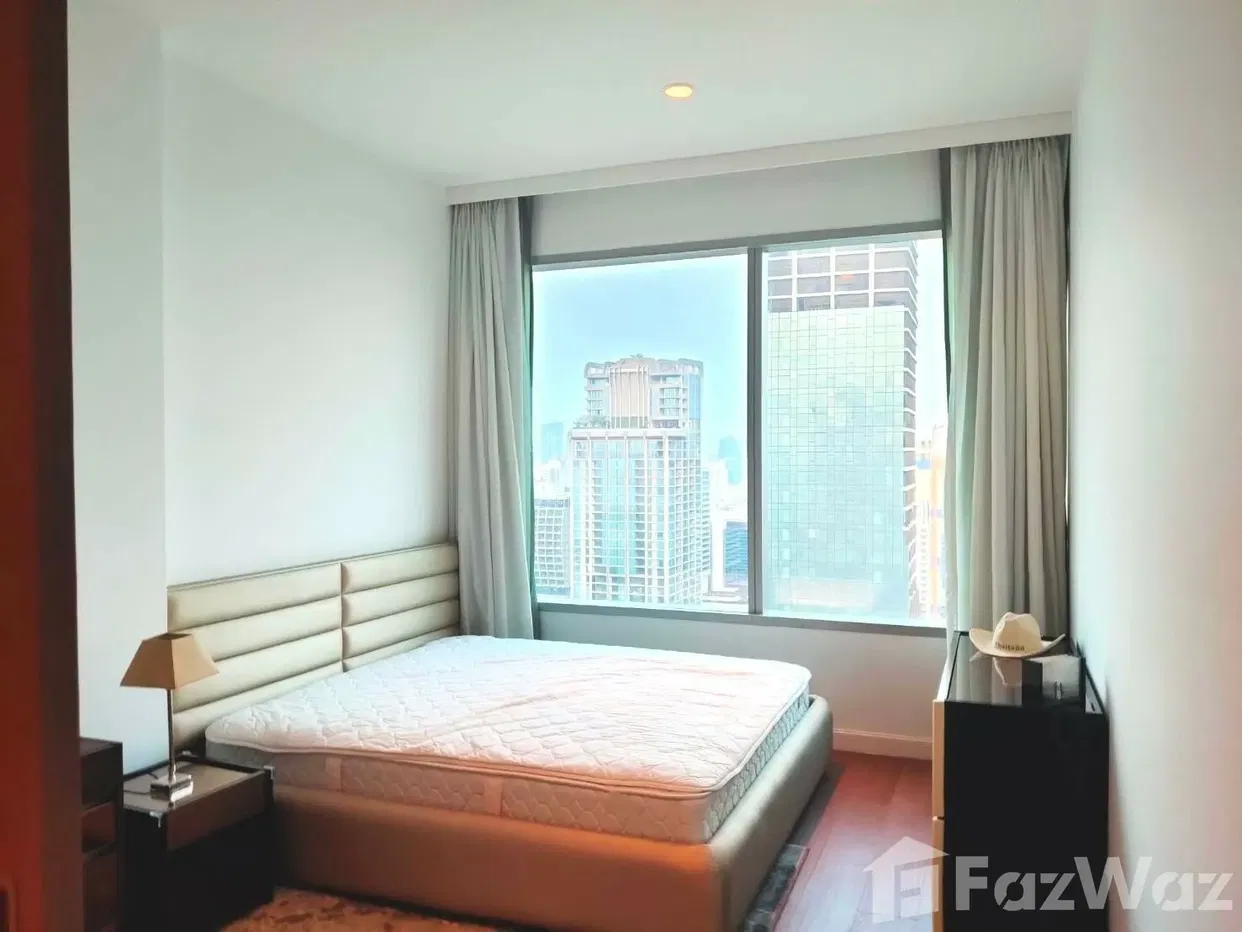 picture 185 Rajadamri It is near Skytrain Rajadamri station 350 mete - 3/10
